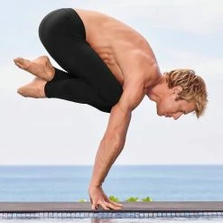 Alo Yoga Warrior Compression Pant in Black - men -Outlets Shop 05e4188d537d41e5895c55a02083d813 d3a4e947 24d2 450f a5c4 bb5c0fb1af7e 1080x