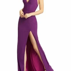 Ieena for Mac Duggal Womens Sleeveless V-Neck Evening Dress