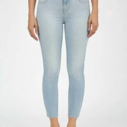 Articles Of Society Katie Cut Off Jeans in Light Wash - women