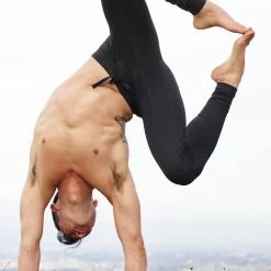 Alo Yoga Warrior Compression Pant in Black - men -Outlets Shop 3d9771f1e79045a3ac24fb8004e68b5e d7ae0d1d 233f 4cd5 a51e 47e77a8f8ca9 1080x