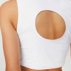 Allsisters Persei Bikini Top in White - women -Outlets Shop 8cc4bd3bdbfd44278af17cb444ad0b64 1080x