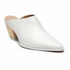 Matisse Cammy Mule in White - women