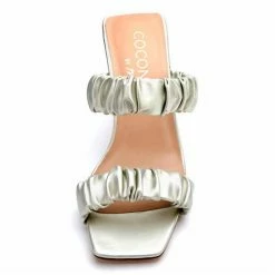 Matisse First Love Heel in Gold - women -Outlets Shop c52f8dae83d14c47838e1954405dbb82 f7fa88c3 d1c8 4f60 9755 78a78f8f4f9c 1080x