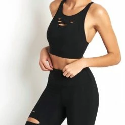 Alo Yoga Ripped Warrior Bra in Black - women