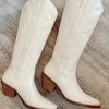 Matisse Agency Western Boots in Ivory - women -Outlets Shop e417e7976cc24517837943a58c38763f 129df6fc e626 40fd 9a6c 667a8577fb84 1080x