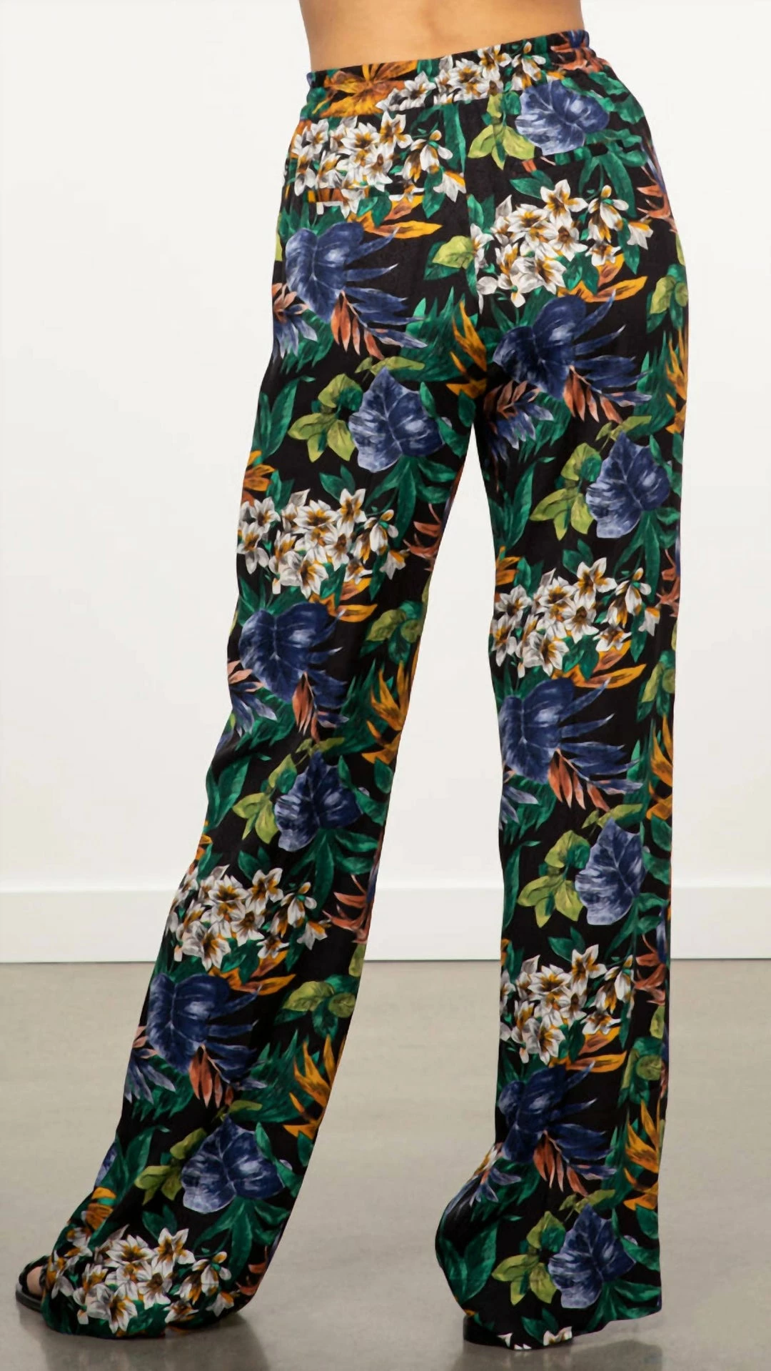 Essentiel Antwerp Zapocalypse Wide Leg Trainer Pant in Combo Black - women 5 Essentiel Antwerp Zapocalypse Wide Leg Trainer Pant in Combo Black - women - Image 3