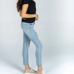 Articles Of Society Cane Mid Rise Jeans in Light Blue - women -Outlets Shop fc1d12cbad0b4504becbd96668eab33b 1080x